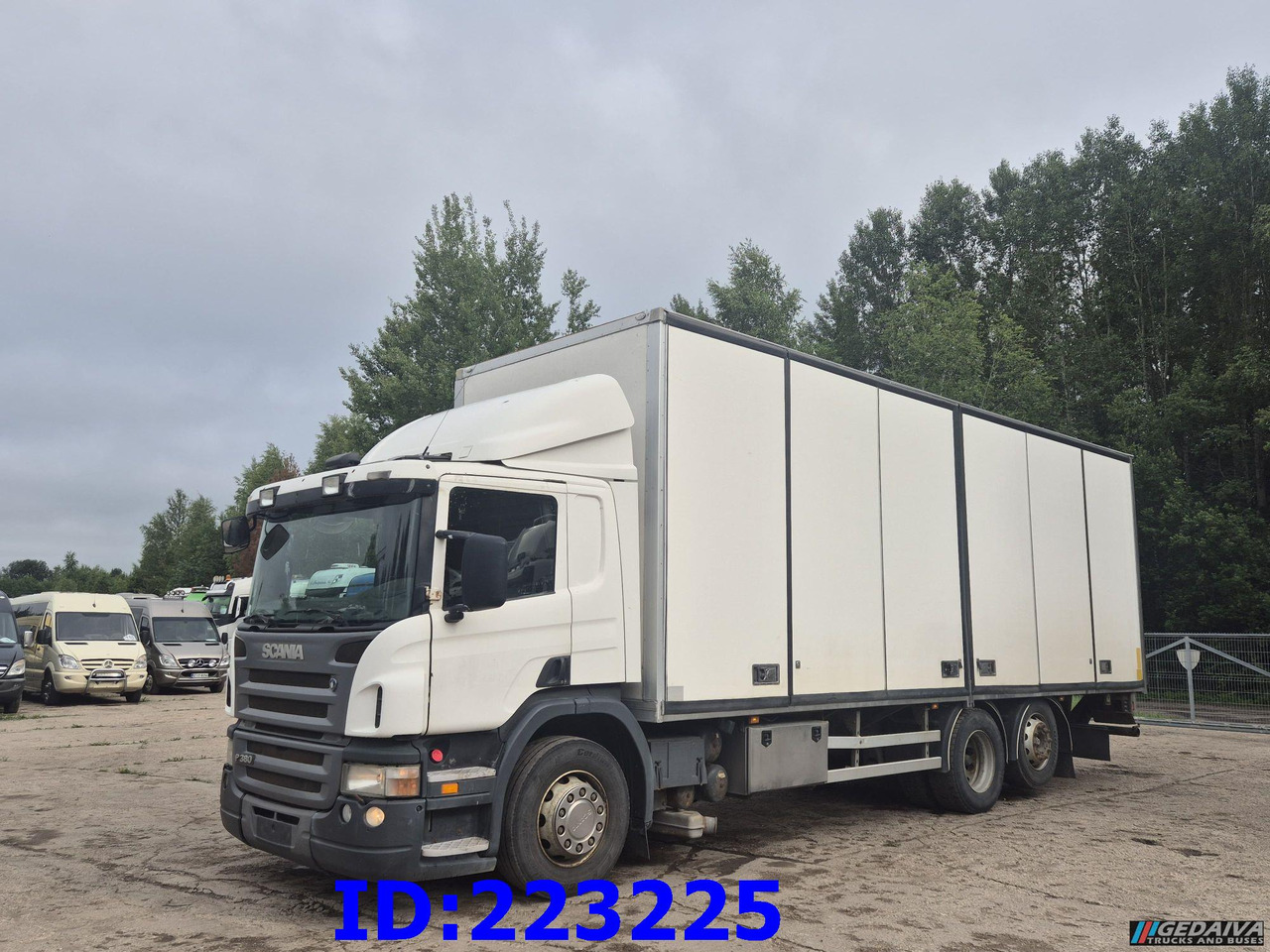 SCANIA P380 6x2 Open side box - Kamion sa zatvorenim sandukom: slika 1 SCANIA P380 6x2 Open side box - Kamion sa zatvorenim sandukom: slika 1