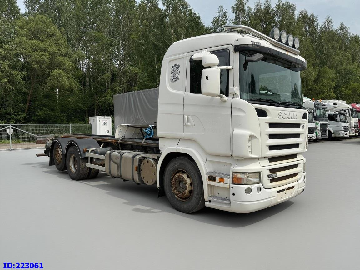 SCANIA R480 6X2 3 Pedals - Kamion sa golom šasijom i zatvorenom kabinom: slika 4 SCANIA R480 6X2 3 Pedals - Kamion sa golom šasijom i zatvorenom kabinom: slika 4