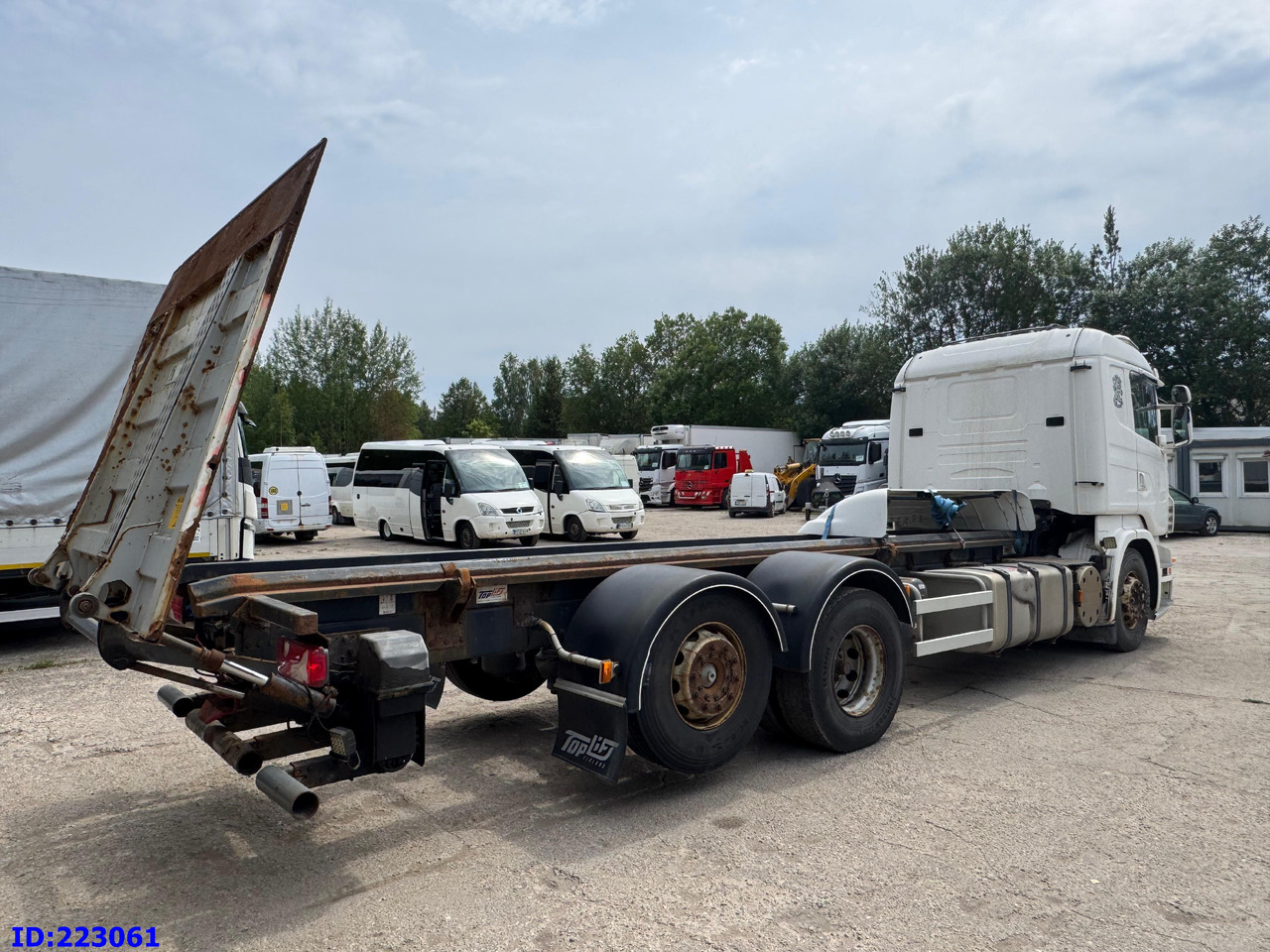 SCANIA R480 6X2  3 Pedals - Kamion sa golom šasijom i zatvorenom kabinom: slika 5 SCANIA R480 6X2  3 Pedals - Kamion sa golom šasijom i zatvorenom kabinom: slika 5