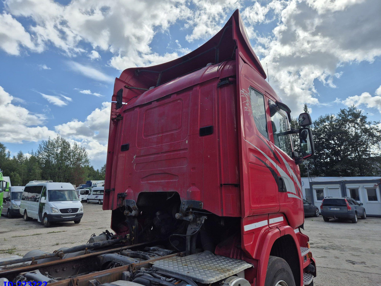 SCANIA R620 - 8x4 - Steering axle - Kamion sa golom šasijom i zatvorenom kabinom: slika 5 SCANIA R620 - 8x4 - Steering axle - Kamion sa golom šasijom i zatvorenom kabinom: slika 5