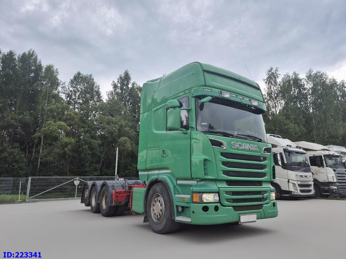 SCANIA R620 - 8x4 - Steering axle - Retarder - Kamion sa golom šasijom i zatvorenom kabinom: slika 4 SCANIA R620 - 8x4 - Steering axle - Retarder - Kamion sa golom šasijom i zatvorenom kabinom: slika 4