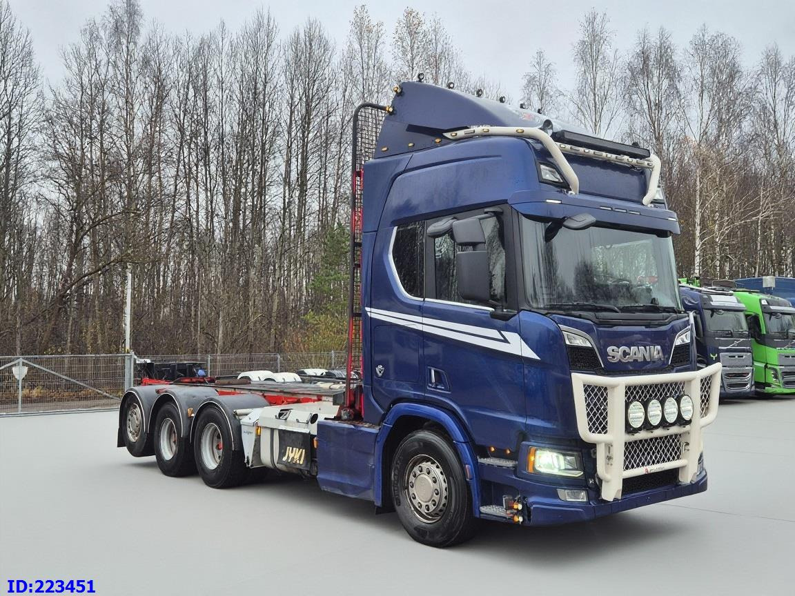 SCANIA R650 Full air 8x4 Steering axle (3 pedal) - Kamion sa golom šasijom i zatvorenom kabinom: slika 4 SCANIA R650 Full air 8x4 Steering axle (3 pedal) - Kamion sa golom šasijom i zatvorenom kabinom: slika 4