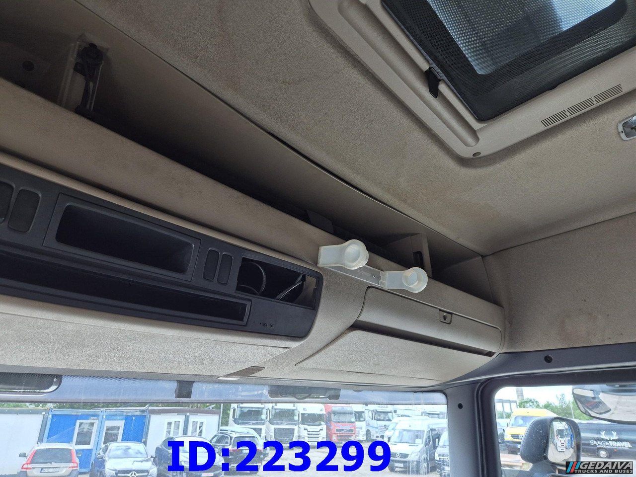 Tegljač SCANIA R420 6x2 MANUAL: slika 17 Tegljač SCANIA R420 6x2 MANUAL: slika 17