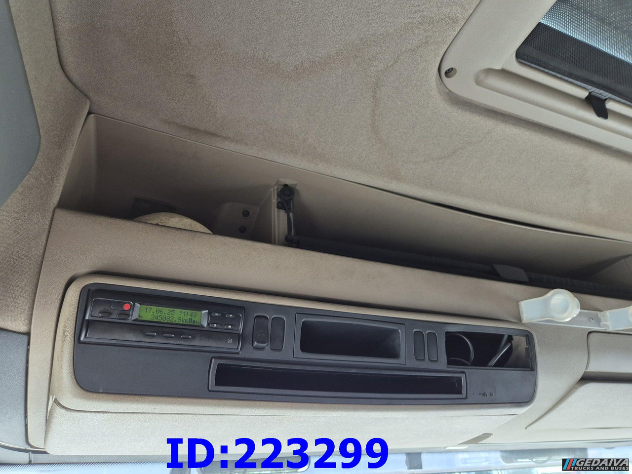 Tegljač SCANIA R420 6x2 MANUAL: slika 16 Tegljač SCANIA R420 6x2 MANUAL: slika 16