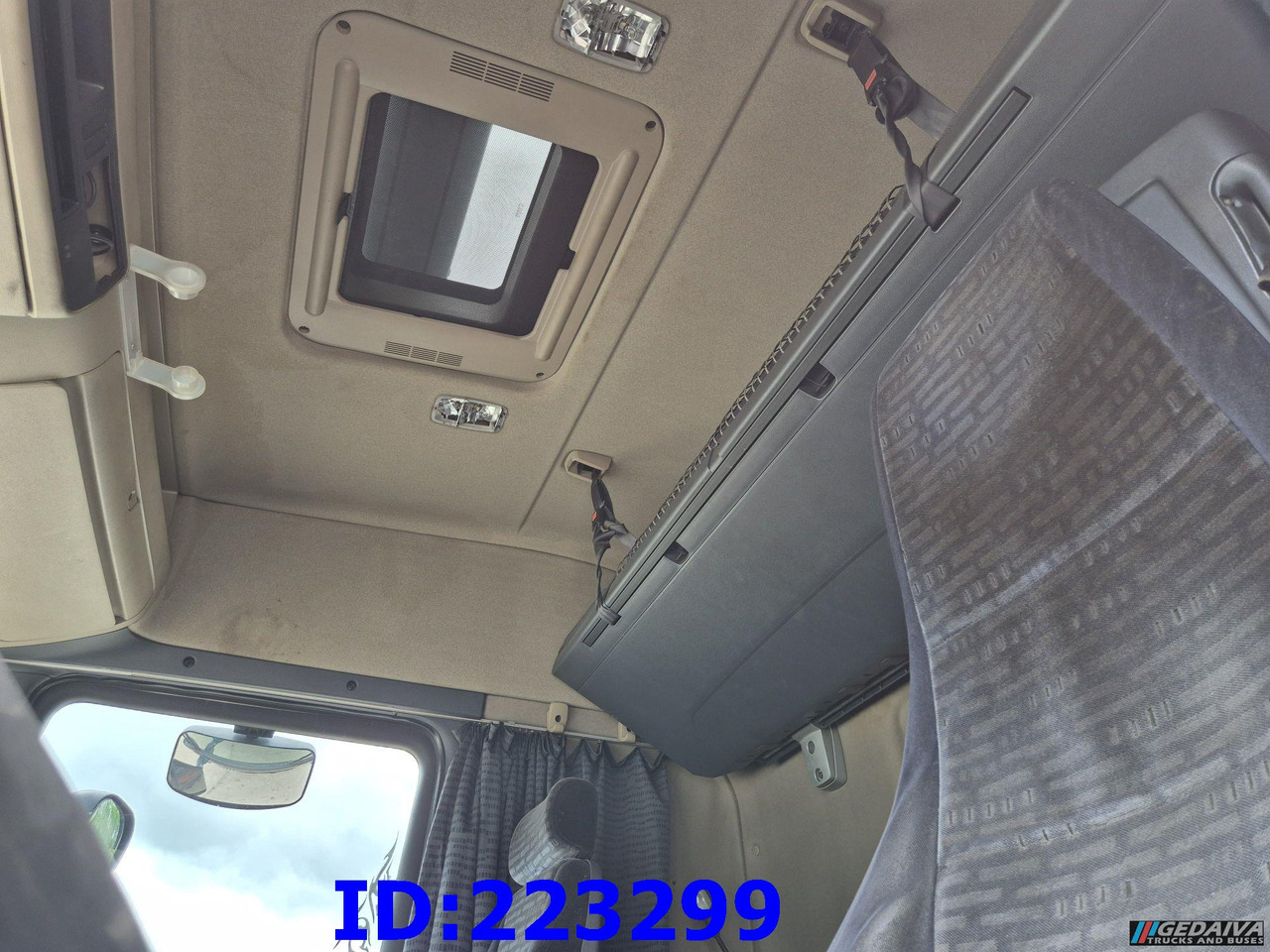 Tegljač SCANIA R420 6x2 MANUAL: slika 11 Tegljač SCANIA R420 6x2 MANUAL: slika 11