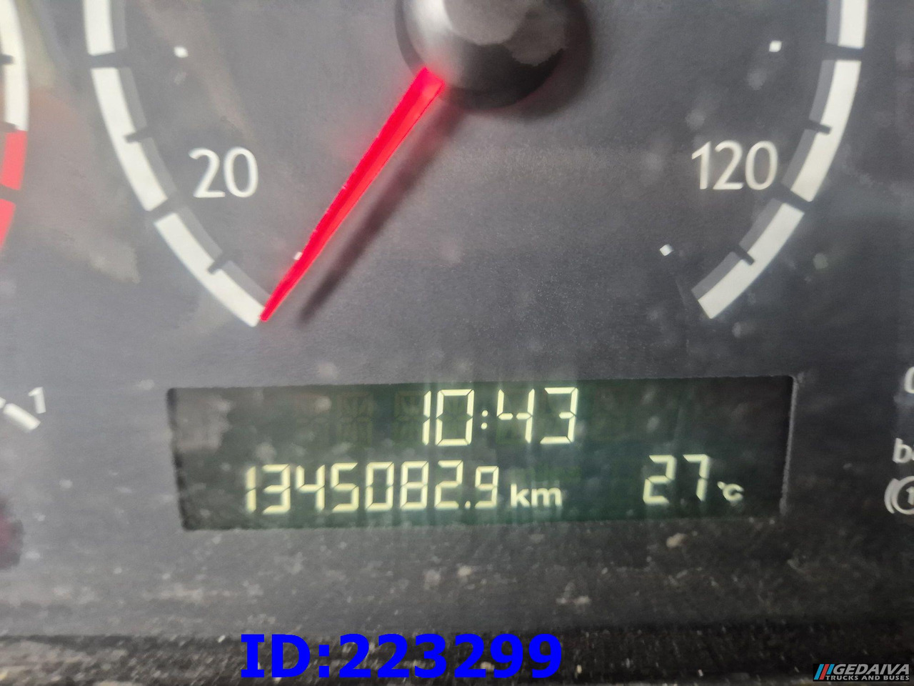 Tegljač SCANIA R420 6x2 MANUAL: slika 13 Tegljač SCANIA R420 6x2 MANUAL: slika 13