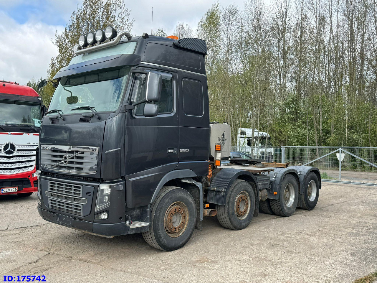 VOLVO FH16 660HP 8x4 - Tegljač: slika 1 VOLVO FH16 660HP 8x4 - Tegljač: slika 1