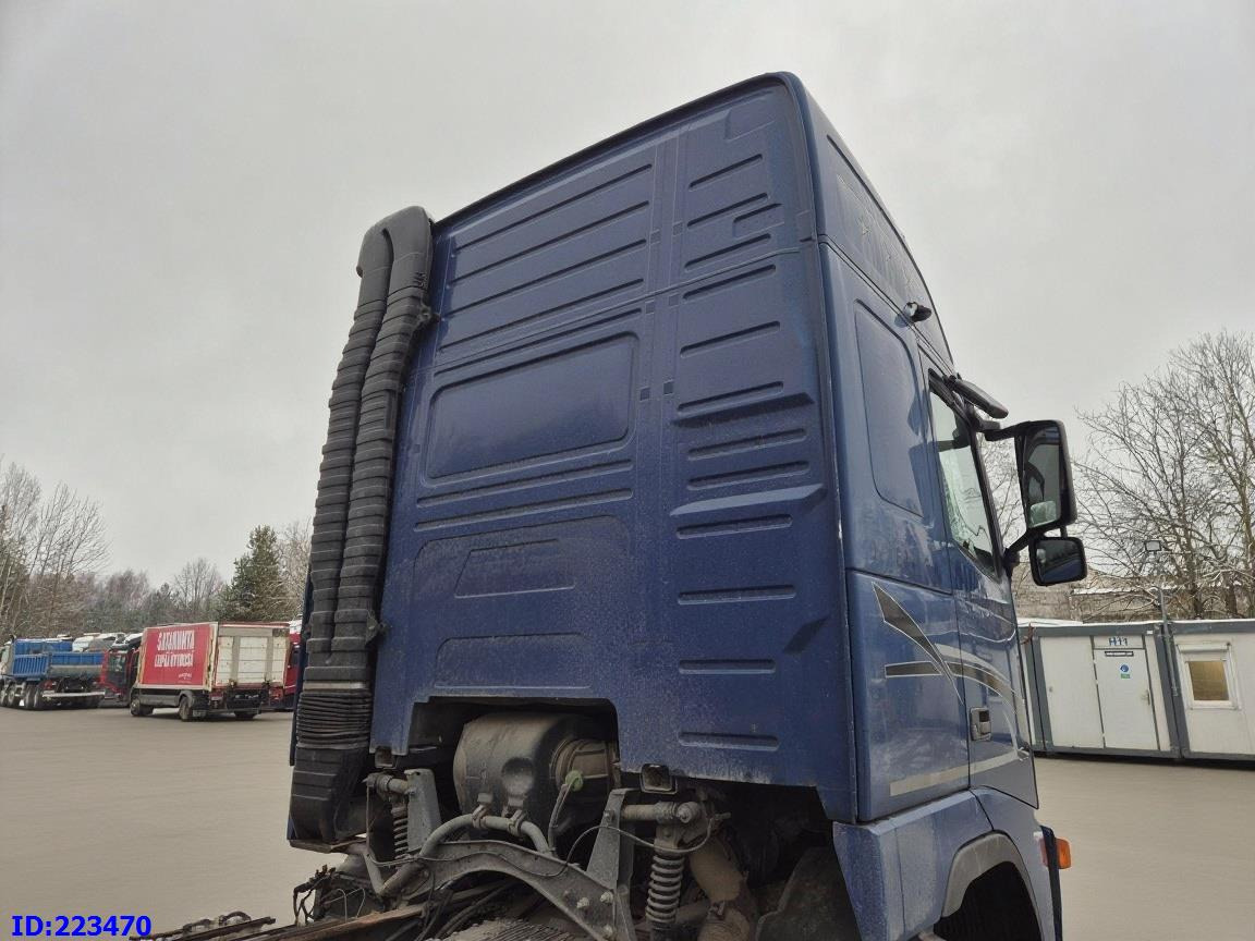 VOLVO FH12 420HP 6x2 - Kamion sa golom šasijom i zatvorenom kabinom: slika 5 VOLVO FH12 420HP 6x2 - Kamion sa golom šasijom i zatvorenom kabinom: slika 5