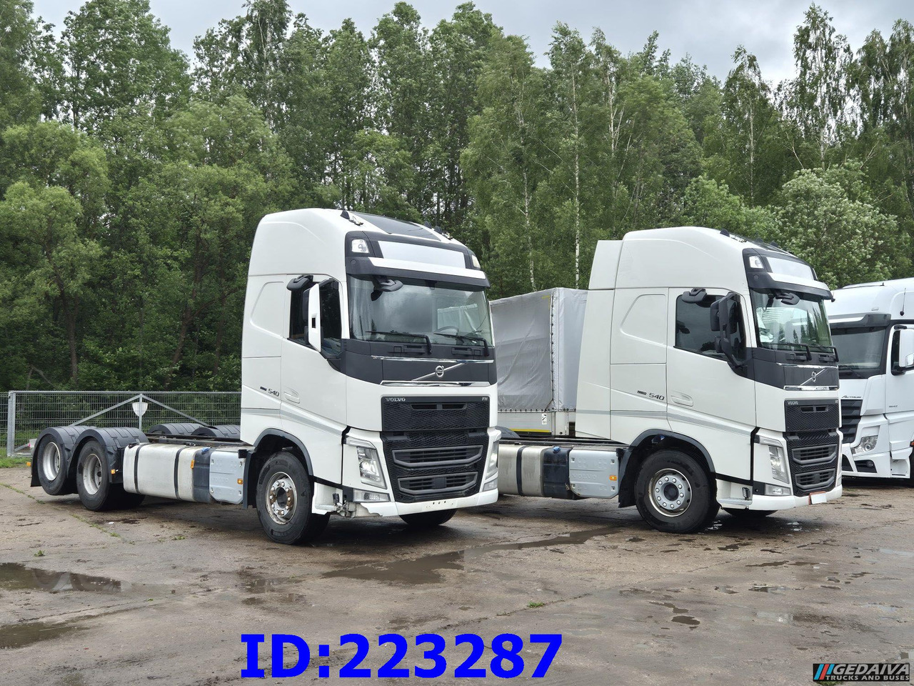 VOLVO FH13 540HP - 10 tyre (2pcs. available) - Kamion sa golom šasijom i zatvorenom kabinom: slika 1 VOLVO FH13 540HP - 10 tyre (2pcs. available) - Kamion sa golom šasijom i zatvorenom kabinom: slika 1