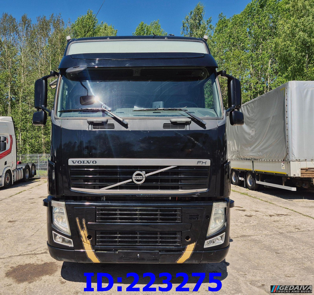 VOLVO FH13 540HP 8X4 (Steering axle) RETARDER - Kamion sa golom šasijom i zatvorenom kabinom: slika 2 VOLVO FH13 540HP 8X4 (Steering axle) RETARDER - Kamion sa golom šasijom i zatvorenom kabinom: slika 2