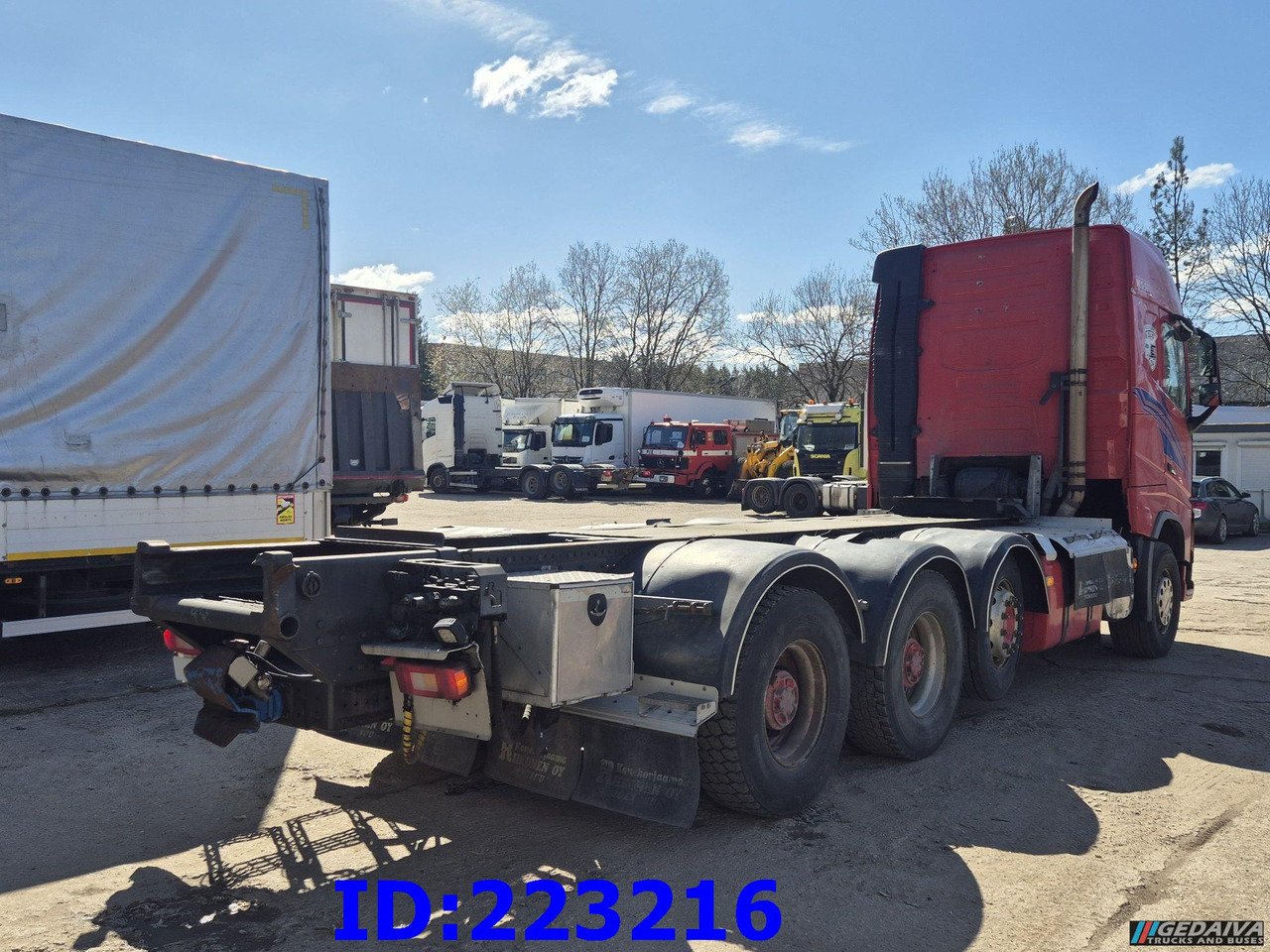 VOLVO FH16 700HP 8X4 Big axle - Kamion sa golom šasijom i zatvorenom kabinom: slika 5 VOLVO FH16 700HP 8X4 Big axle - Kamion sa golom šasijom i zatvorenom kabinom: slika 5