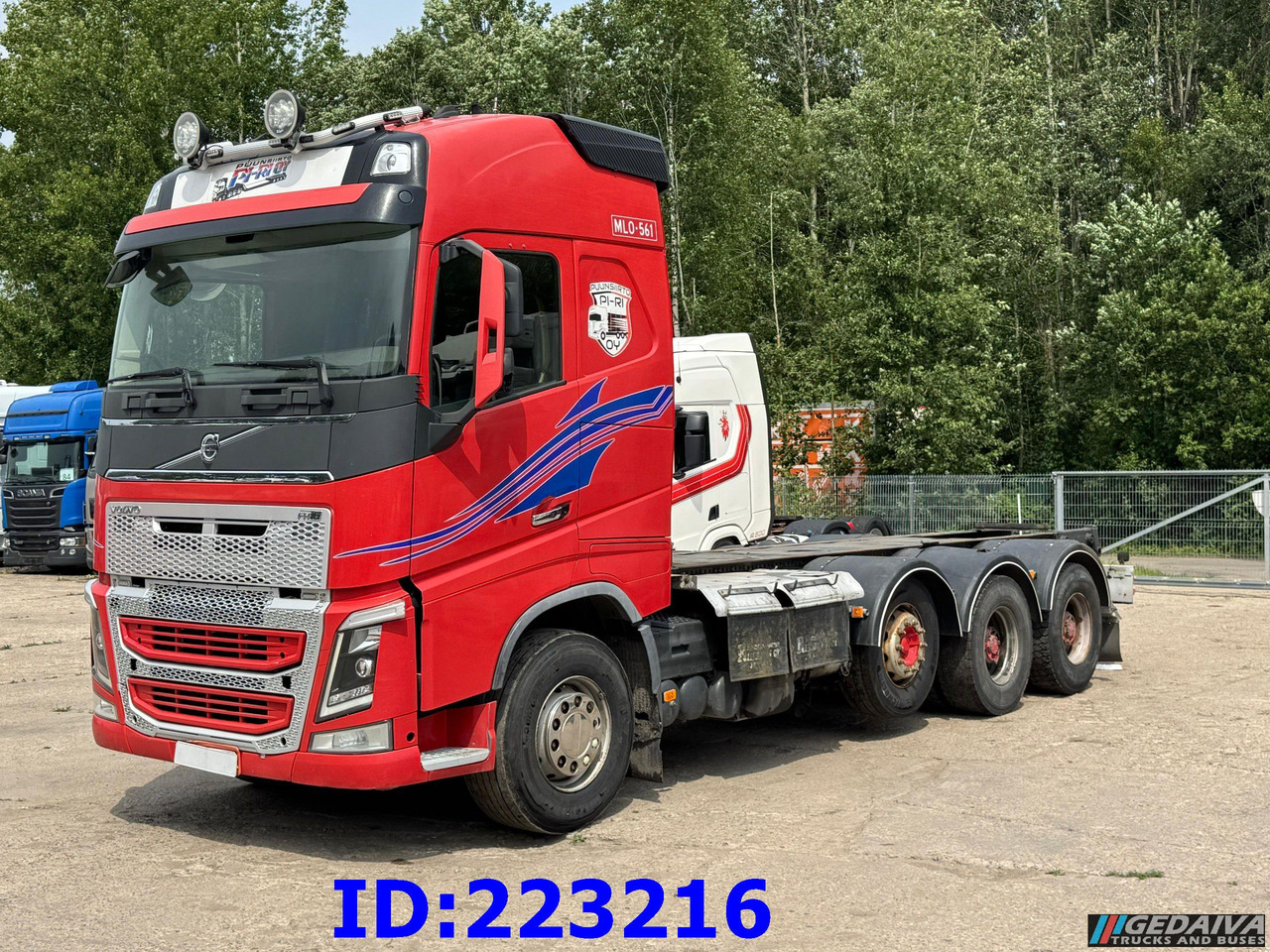 VOLVO FH16 700HP 8X4 Big axle - Kamion sa golom šasijom i zatvorenom kabinom: slika 1 VOLVO FH16 700HP 8X4 Big axle - Kamion sa golom šasijom i zatvorenom kabinom: slika 1