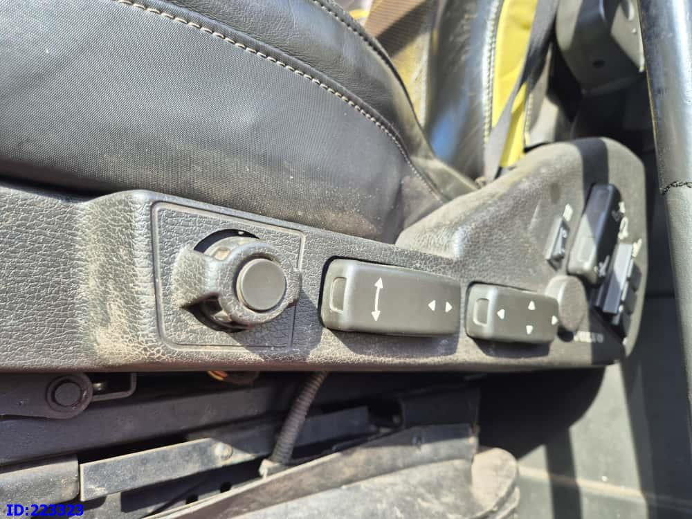 Kamion sa zatvorenim sandukom VOLVO FH16 750HP - 8x4 -Big Axles: slika 12