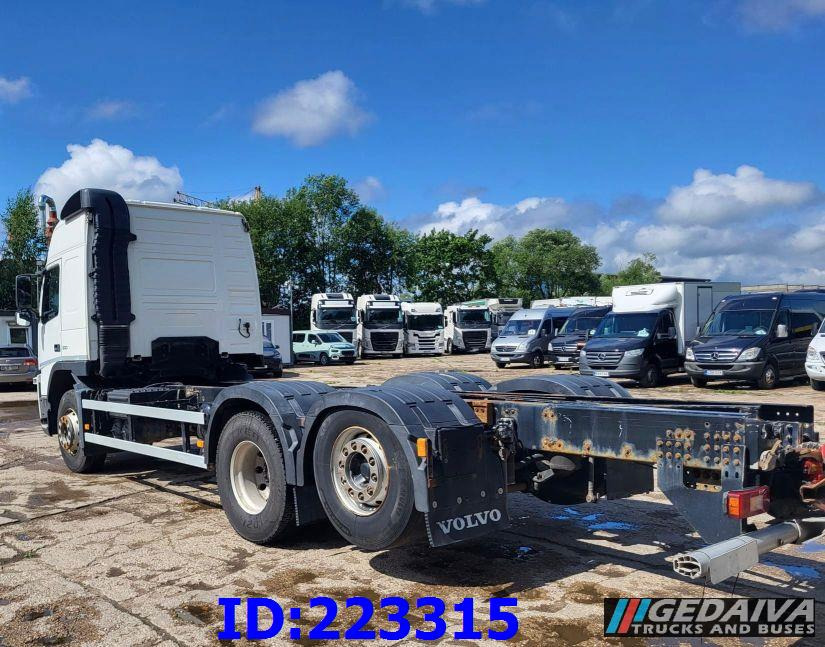 VOLVO FM 500HP 6x2 Euro5 - Kamion sa golom šasijom i zatvorenom kabinom: slika 5 VOLVO FM 500HP 6x2 Euro5 - Kamion sa golom šasijom i zatvorenom kabinom: slika 5