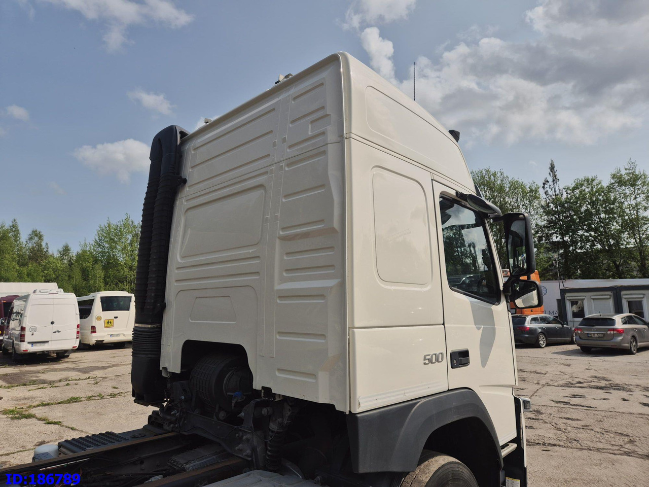 VOLVO FM13 500HP 6x2 - Kamion sa golom šasijom i zatvorenom kabinom: slika 5 VOLVO FM13 500HP 6x2 - Kamion sa golom šasijom i zatvorenom kabinom: slika 5
