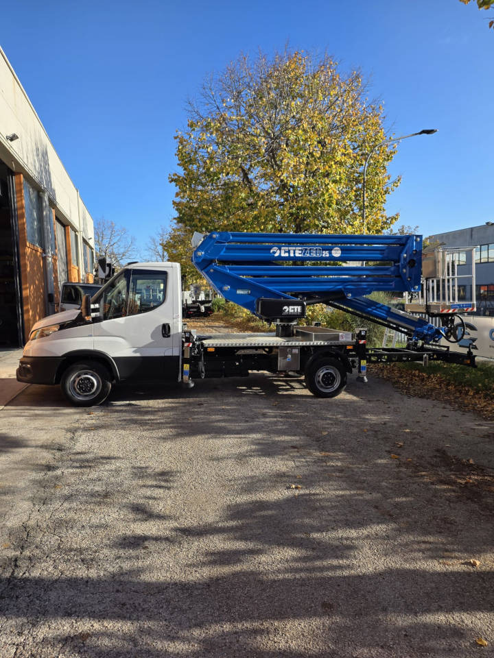 CTE ZED 25 - Vazdušna platforma montirana na kamion: slika 1 CTE ZED 25 - Vazdušna platforma montirana na kamion: slika 1
