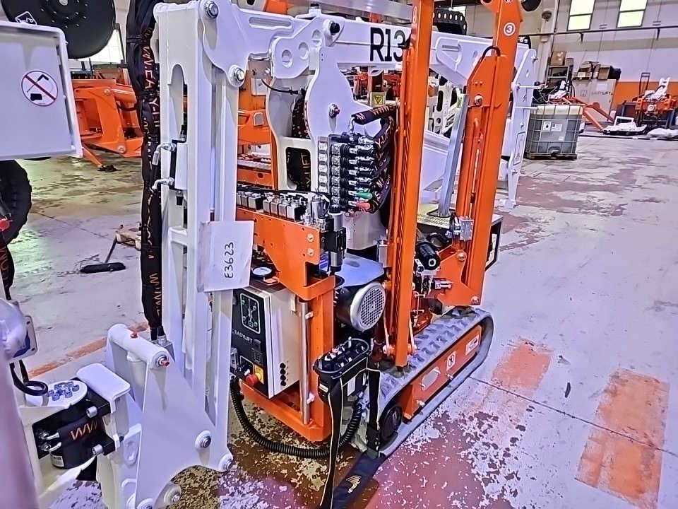 EasyLift R130 - Zglobna platforma: slika 3 EasyLift R130 - Zglobna platforma: slika 3