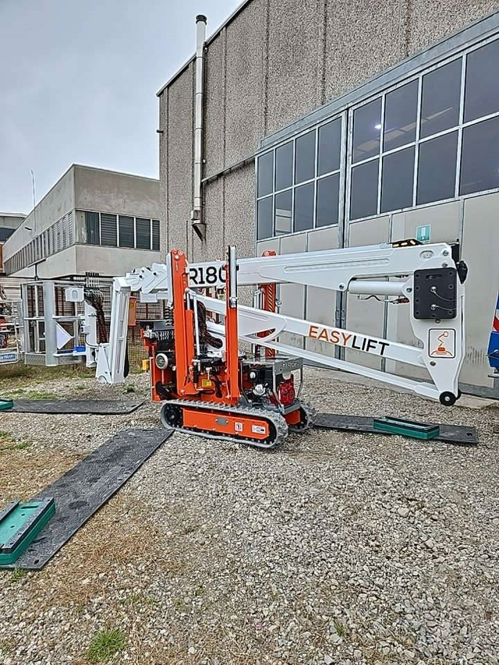 EasyLift R180 - Zglobna platforma: slika 1 EasyLift R180 - Zglobna platforma: slika 1
