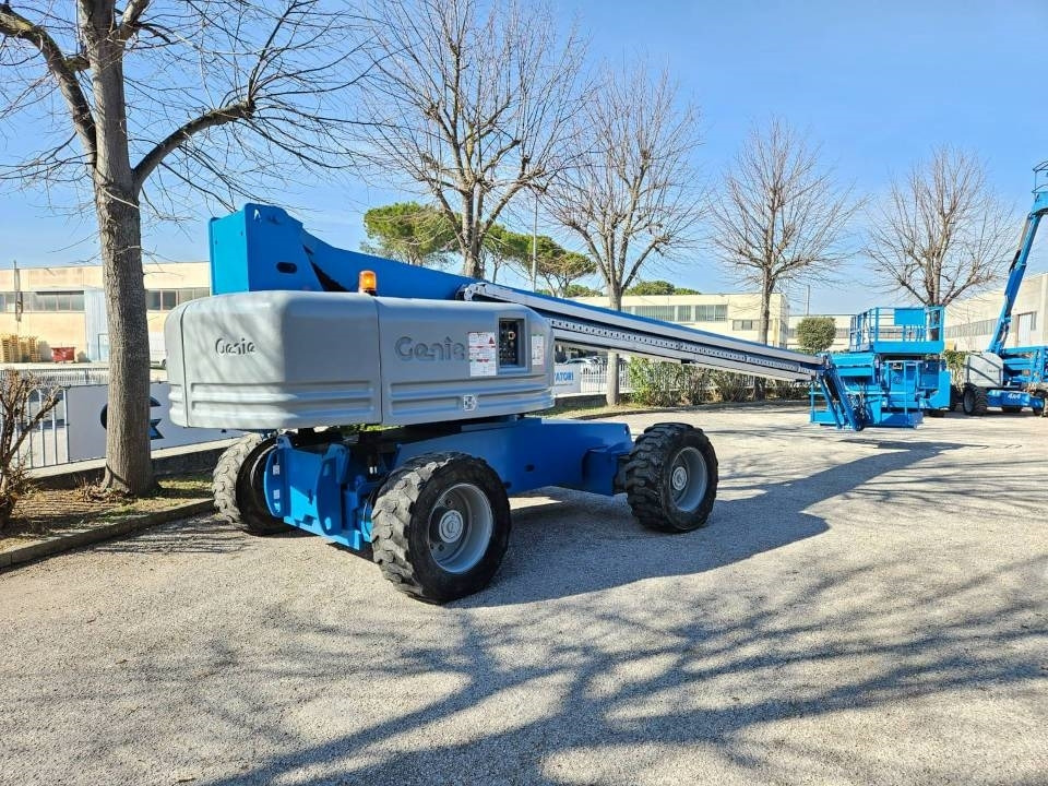 Teleskopska platforma Genie S 85 4WD: slika 11