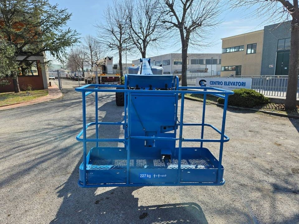Teleskopska platforma Genie S 85 4WD: slika 10