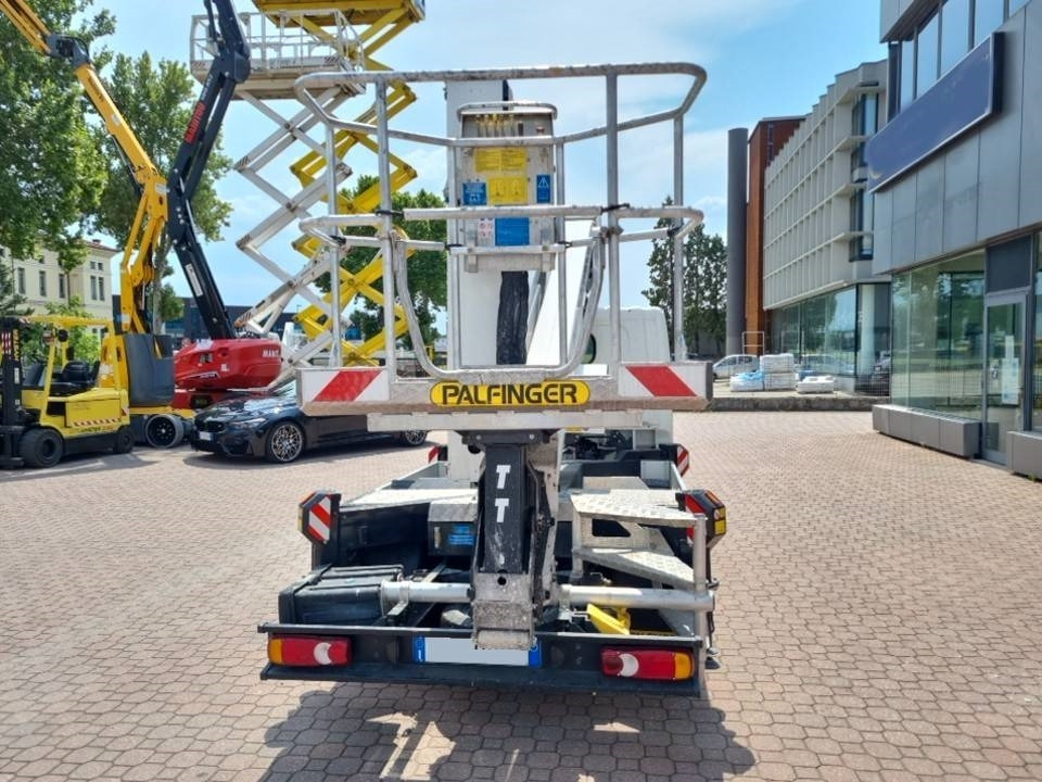 Palfinger P 240 AXE - Vazdušna platforma montirana na kamion: slika 4 Palfinger P 240 AXE - Vazdušna platforma montirana na kamion: slika 4