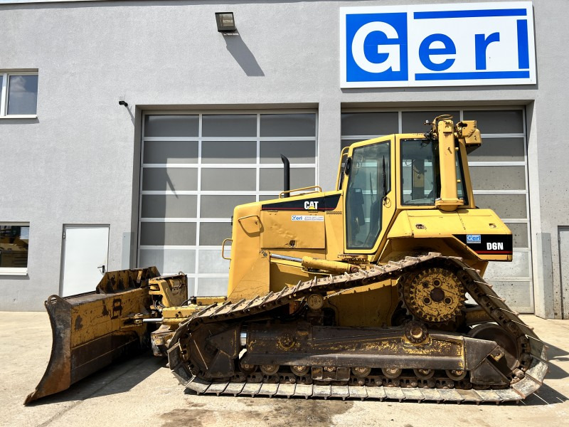 Caterpillar D 6 N LGP (110525) - Buldožer: slika 1 Caterpillar D 6 N LGP (110525) - Buldožer: slika 1