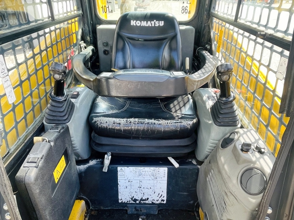 Komatsu SK714 (4012) - Mini utovarivač: slika 5 Komatsu SK714 (4012) - Mini utovarivač: slika 5