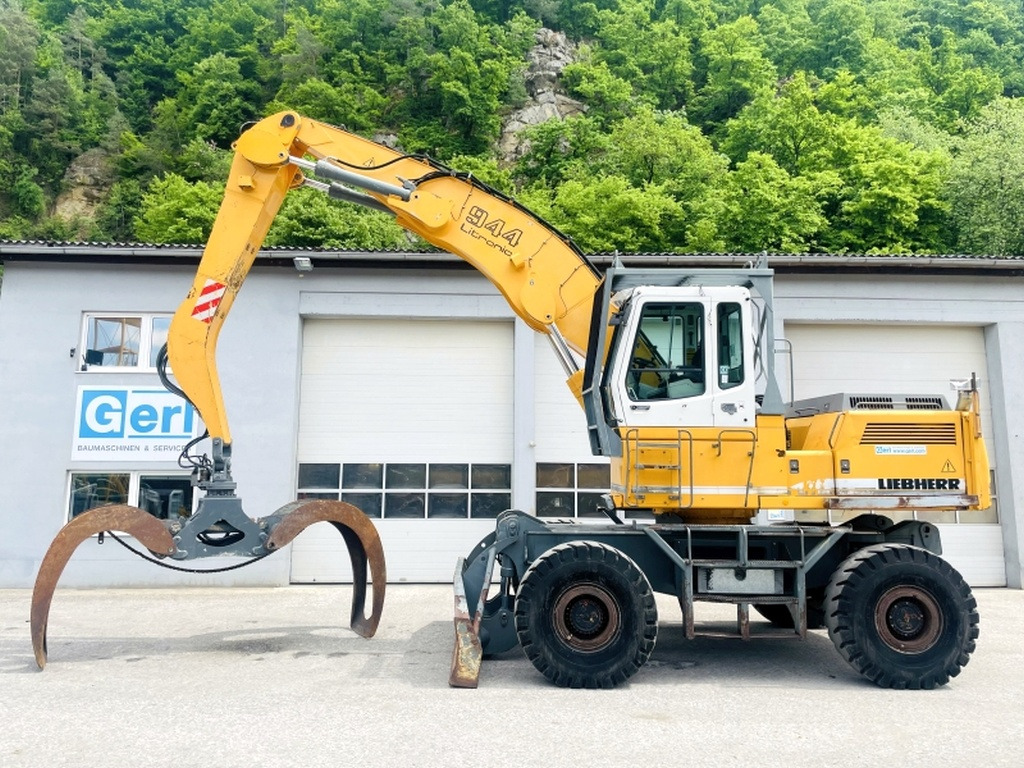 Liebherr A944B HD (3995) - Bager za obradu otpada/ Industrije: slika 1 Liebherr A944B HD (3995) - Bager za obradu otpada/ Industrije: slika 1