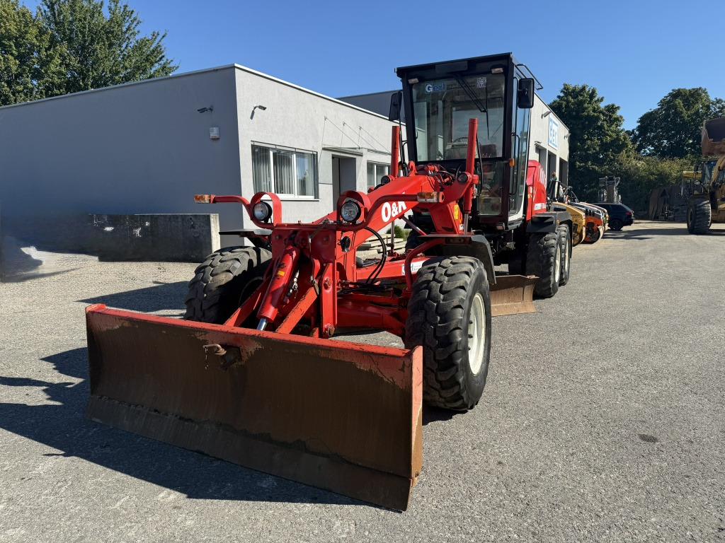 O&K – New Holland F 106.6 A (111700) - Grejder: slika 3 O&K – New Holland F 106.6 A (111700) - Grejder: slika 3