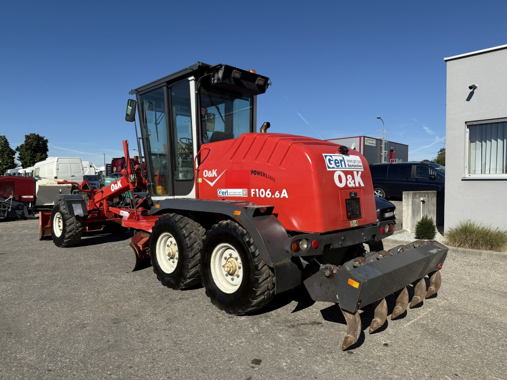 O&K – New Holland F 106.6 A (111700) - Grejder: slika 4 O&K – New Holland F 106.6 A (111700) - Grejder: slika 4