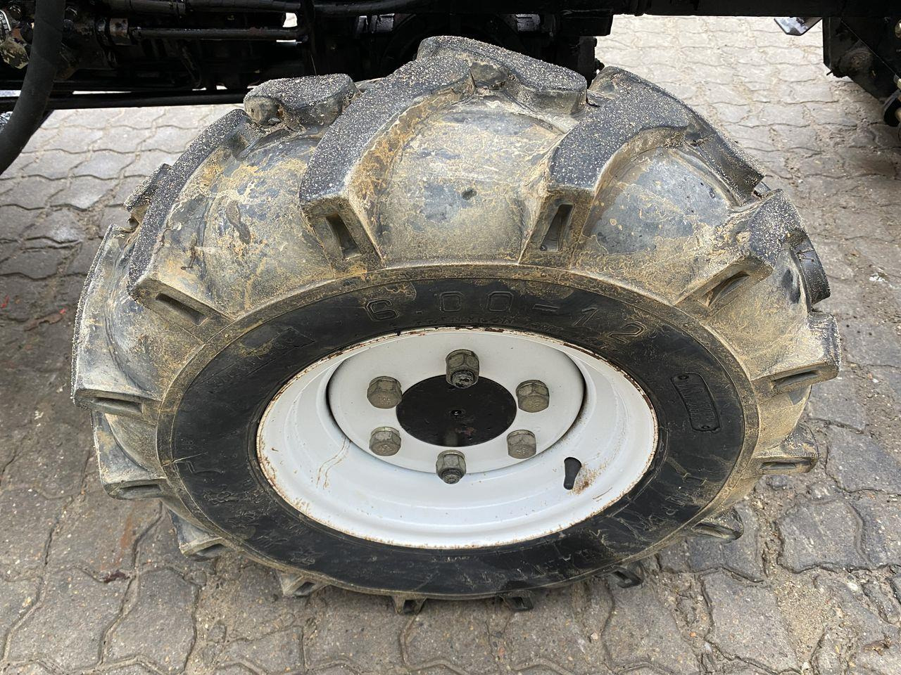 Mali traktor Dong feng DF304: slika 6 Mali traktor Dong feng DF304: slika 6