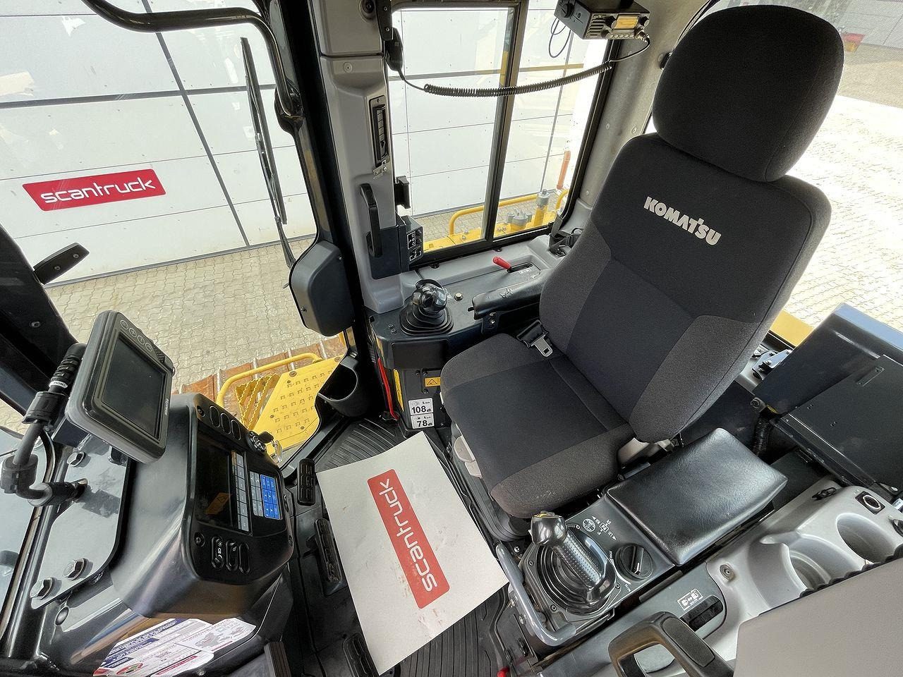 Komatsu D65PXI-18EO - Buldožer: slika 3 Komatsu D65PXI-18EO - Buldožer: slika 3