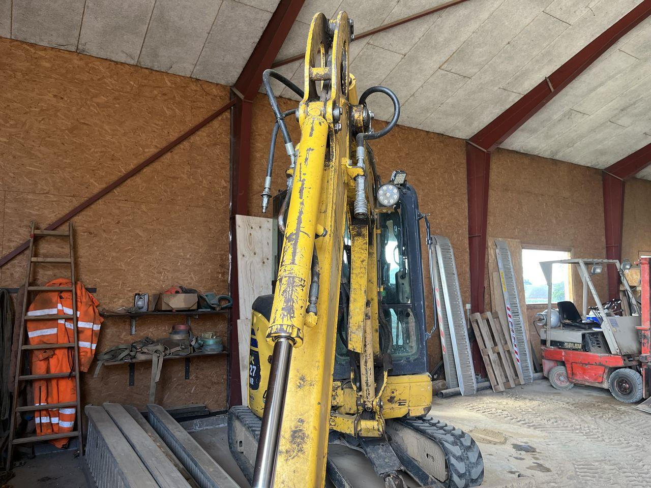 Komatsu PC27MR-2 - Mini bager: slika 4 Komatsu PC27MR-2 - Mini bager: slika 4