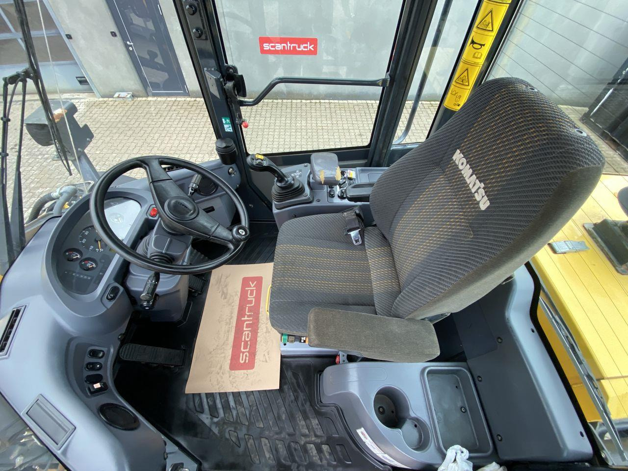 Komatsu WA200-7 - Utovarivač točkaš: slika 3 Komatsu WA200-7 - Utovarivač točkaš: slika 3