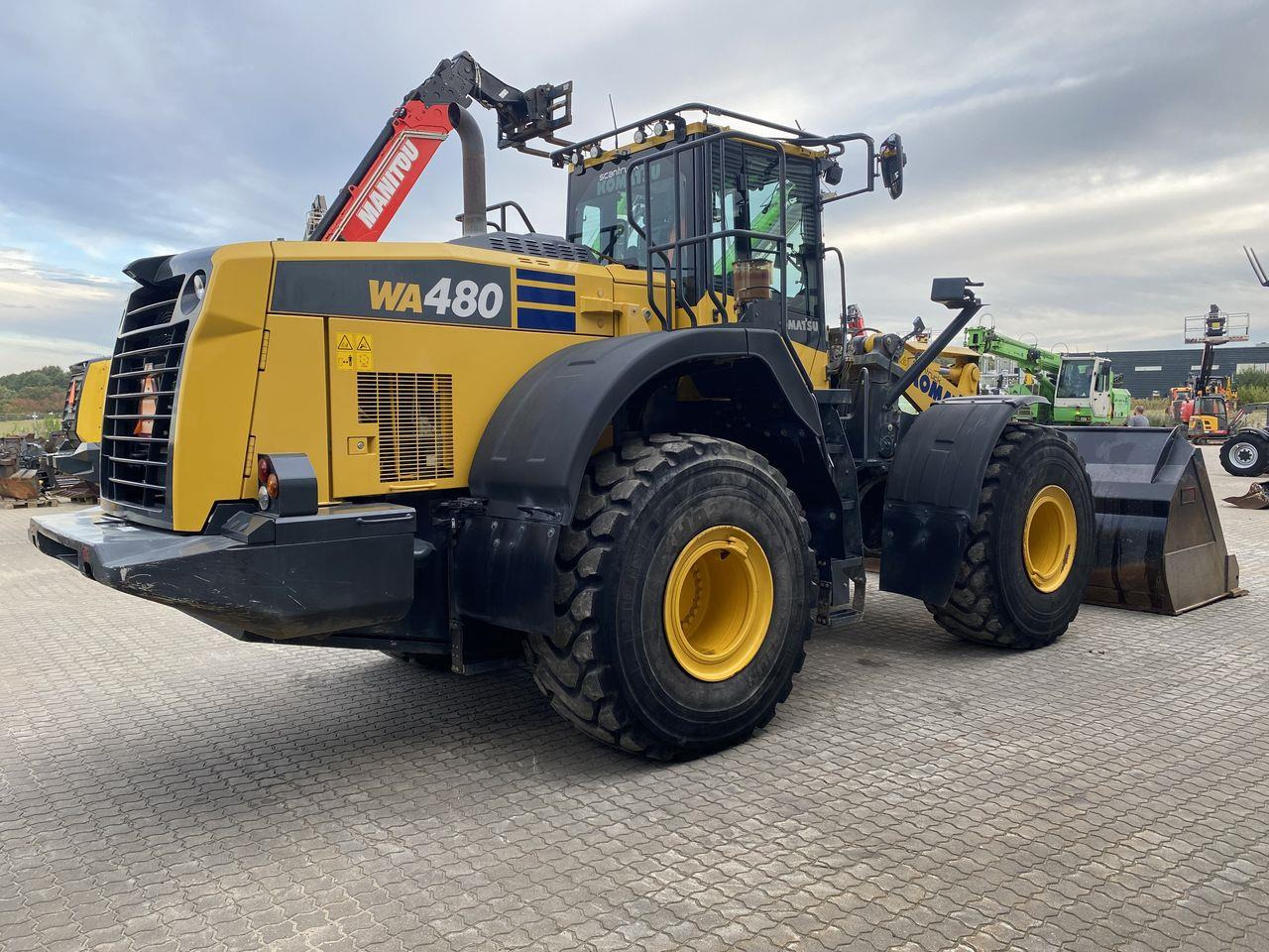 Komatsu WA480-8 - Utovarivač točkaš: slika 4 Komatsu WA480-8 - Utovarivač točkaš: slika 4