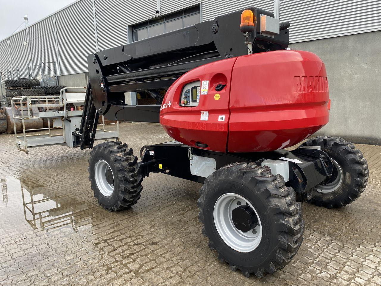 Manitou 160ATJ+ - Zglobna platforma: slika 2 Manitou 160ATJ+ - Zglobna platforma: slika 2