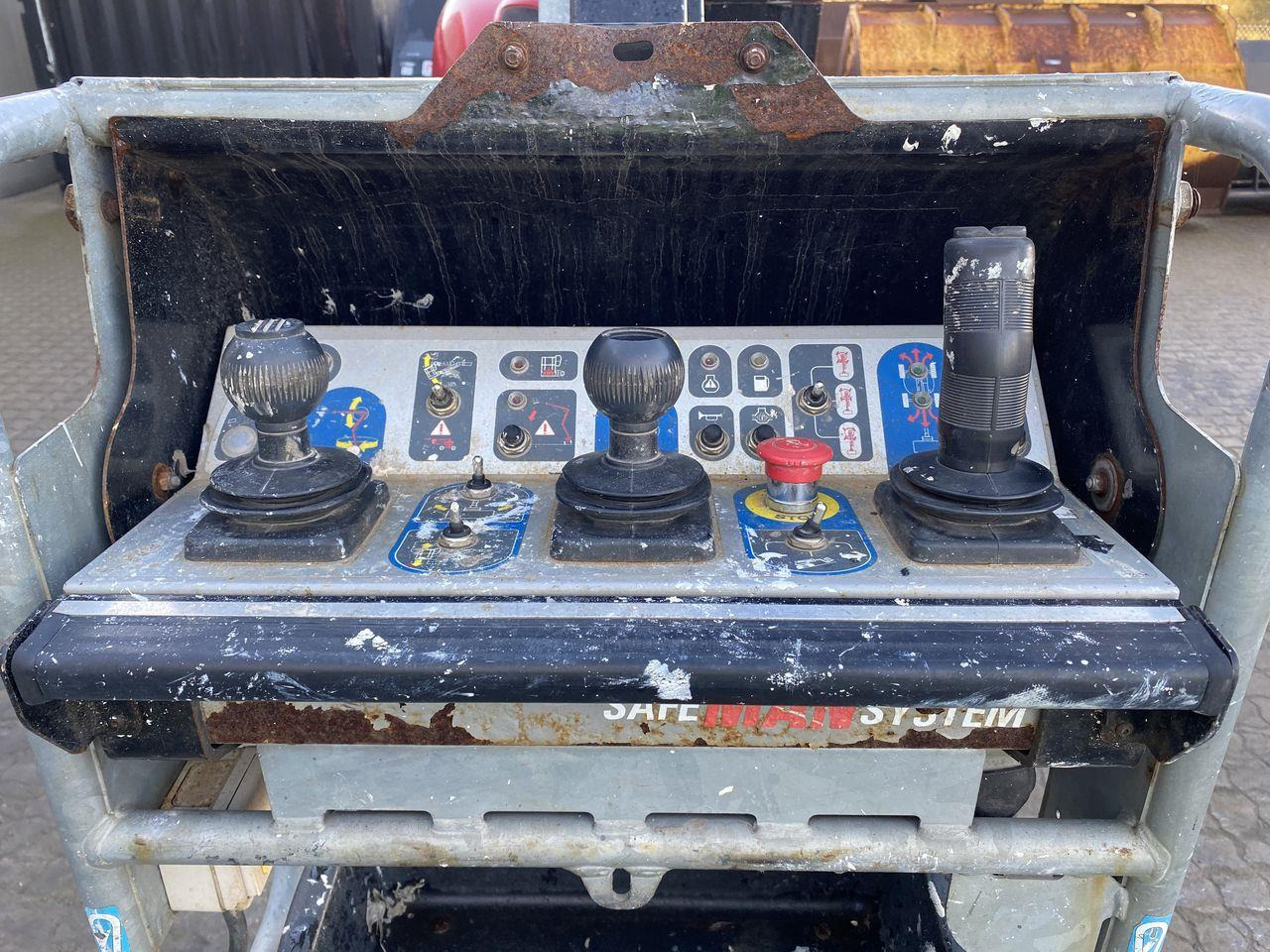 Manitou 160ATJ RC - Zglobna platforma: slika 3 Manitou 160ATJ RC - Zglobna platforma: slika 3