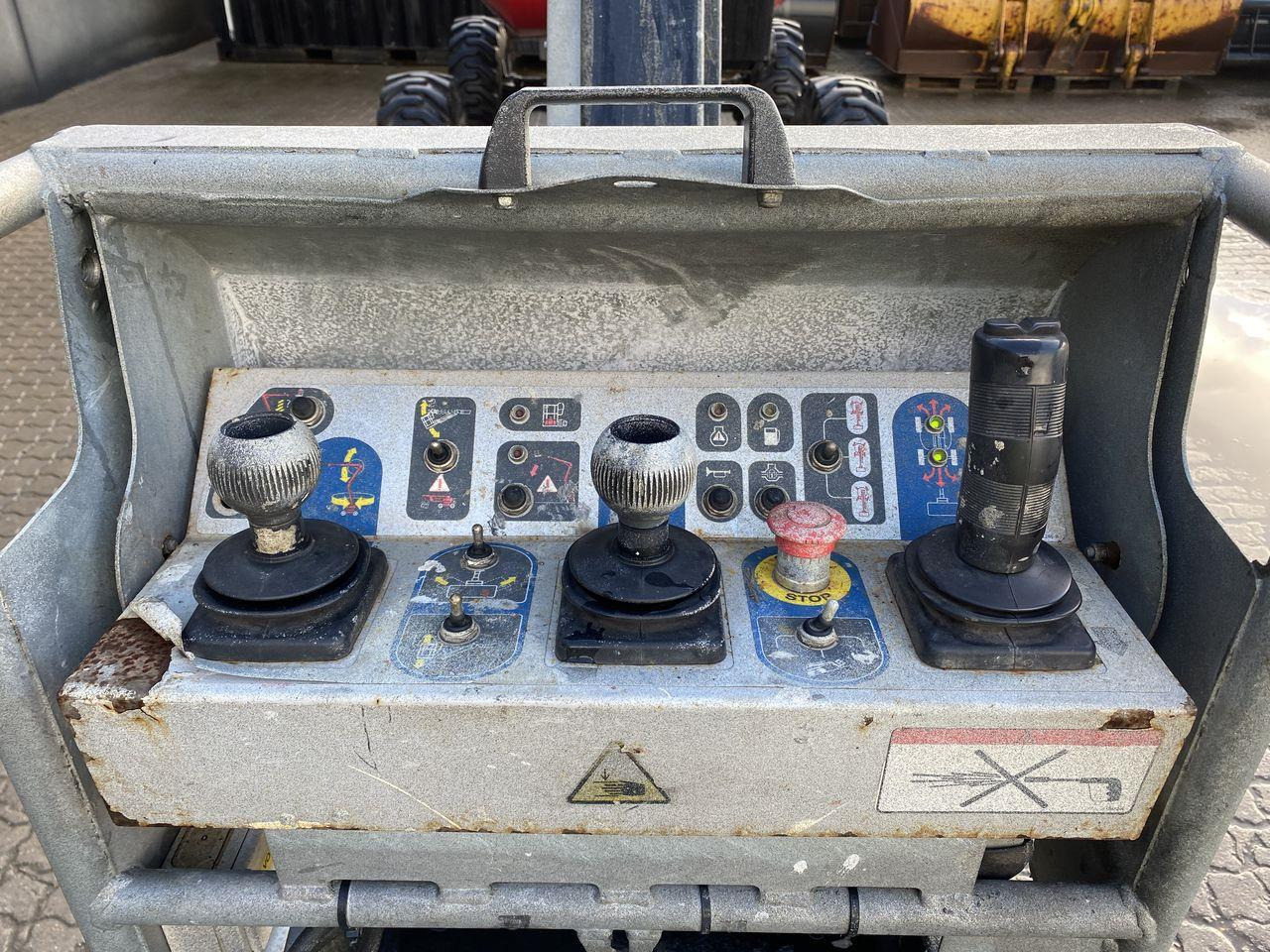 Manitou 180ATJ 2 RC - Zglobna platforma: slika 3 Manitou 180ATJ 2 RC - Zglobna platforma: slika 3