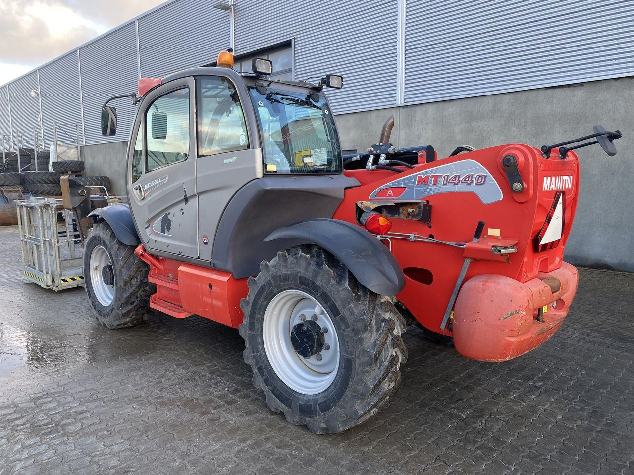 Manitou MT1440A ST3B - Teleskopski upravljač: slika 2 Manitou MT1440A ST3B - Teleskopski upravljač: slika 2