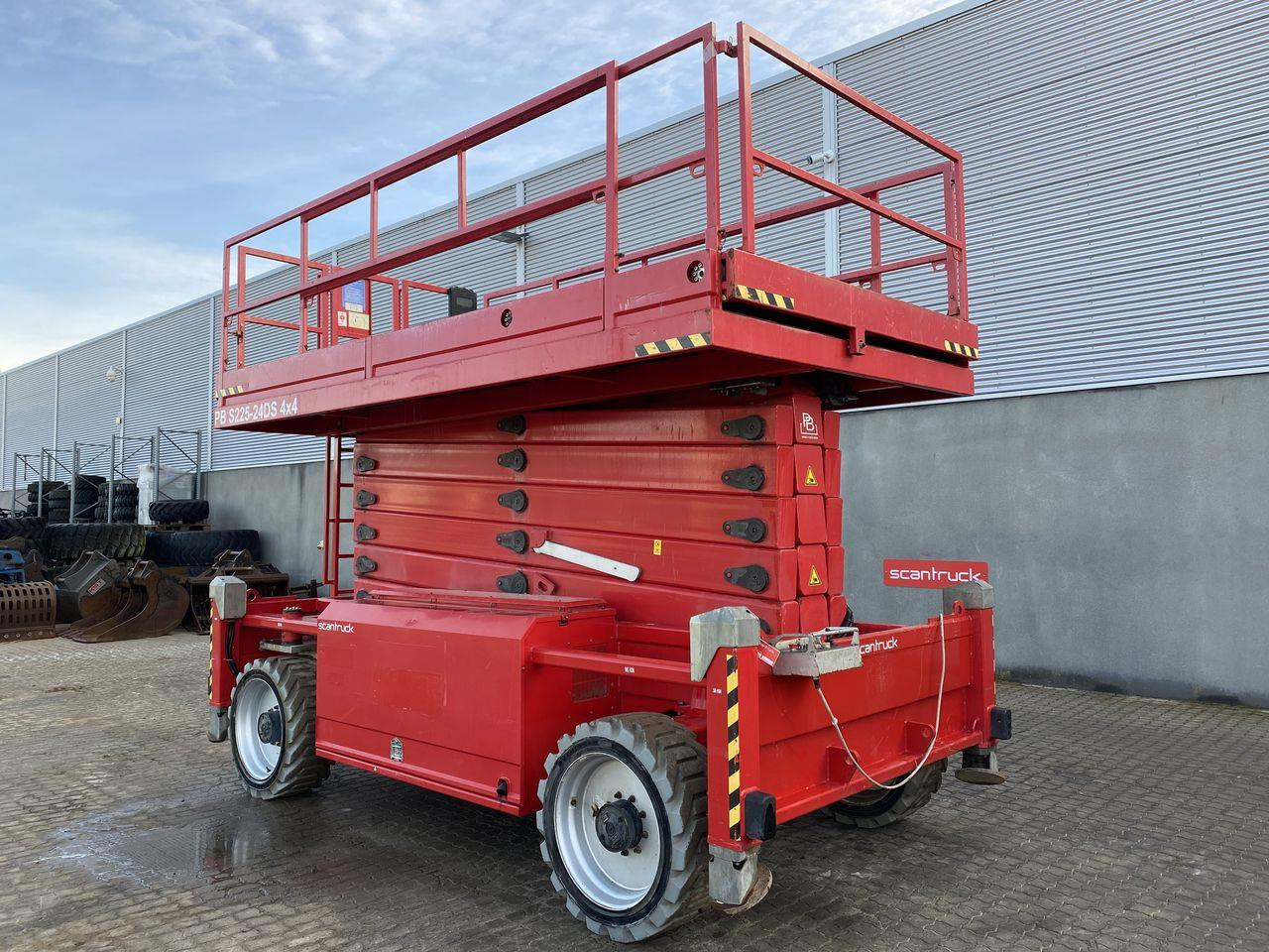 PB S225-24DS 4X4 - Lift u obliku makaza: slika 2 PB S225-24DS 4X4 - Lift u obliku makaza: slika 2