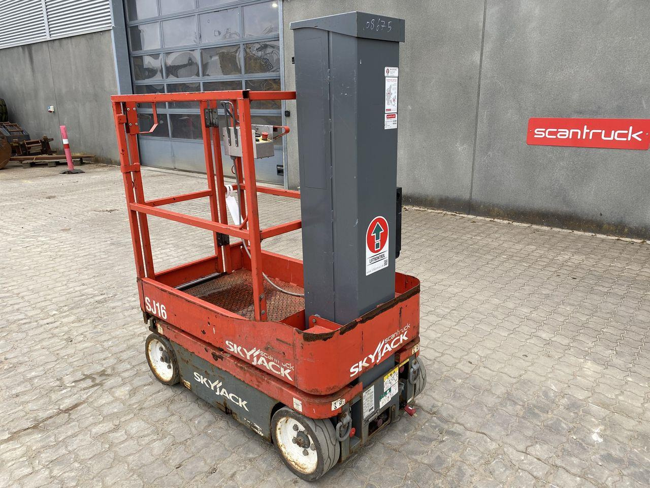 Skyjack SJ16 - Jarbolna penjajuća platforma: slika 2 Skyjack SJ16 - Jarbolna penjajuća platforma: slika 2