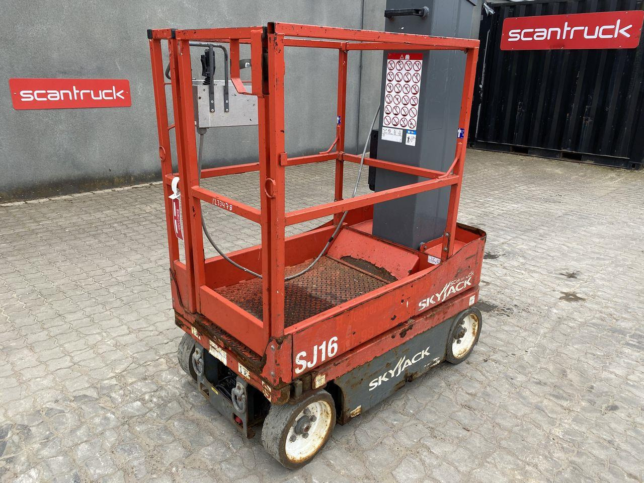Skyjack SJ16 - Jarbolna penjajuća platforma: slika 1 Skyjack SJ16 - Jarbolna penjajuća platforma: slika 1