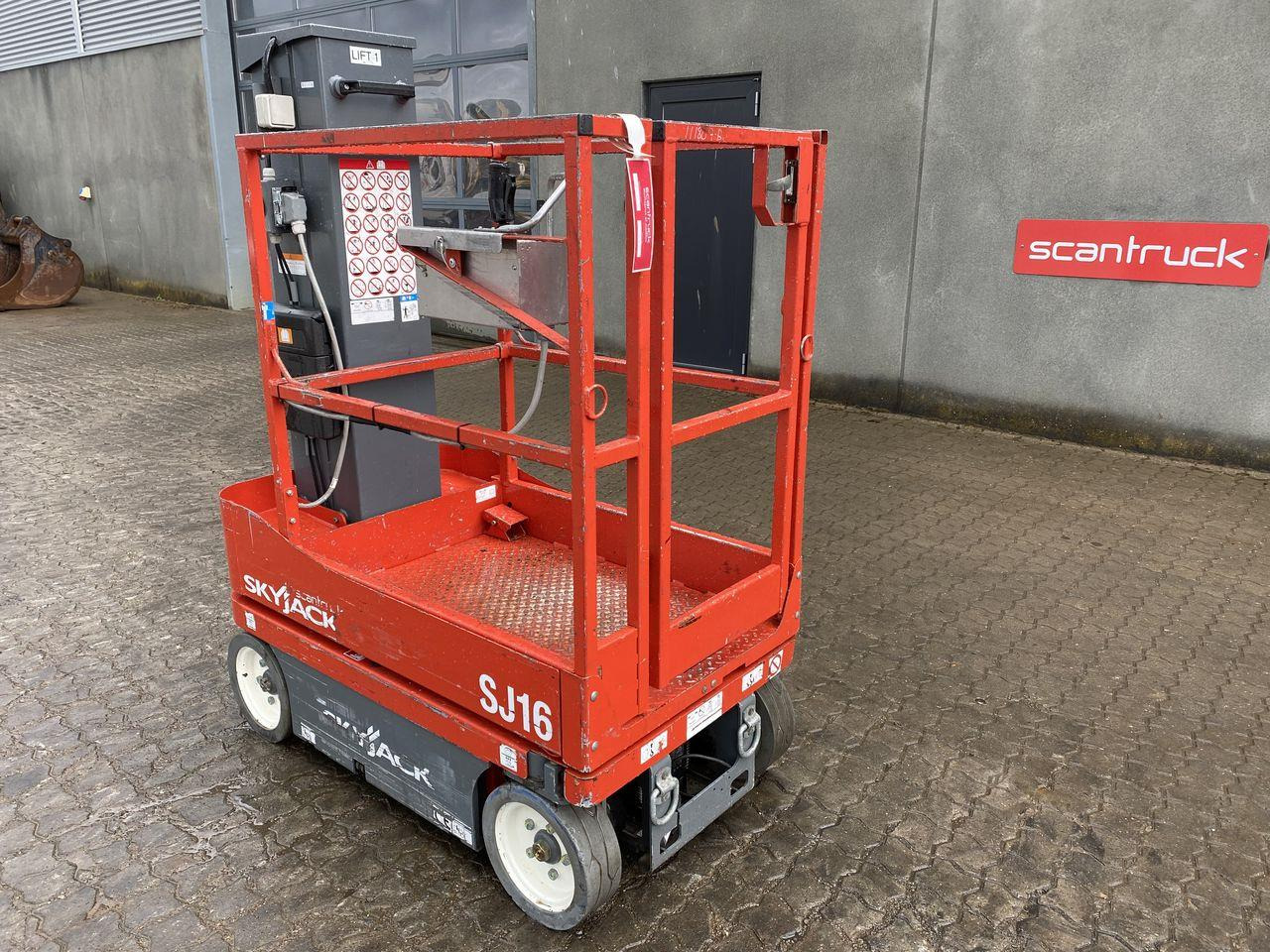 Skyjack SJ16 - Jarbolna penjajuća platforma: slika 2 Skyjack SJ16 - Jarbolna penjajuća platforma: slika 2