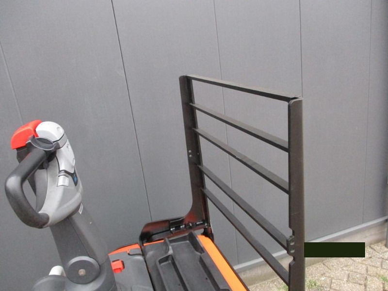 Toyota LPE200 - Kolica za palete: slika 5 Toyota LPE200 - Kolica za palete: slika 5