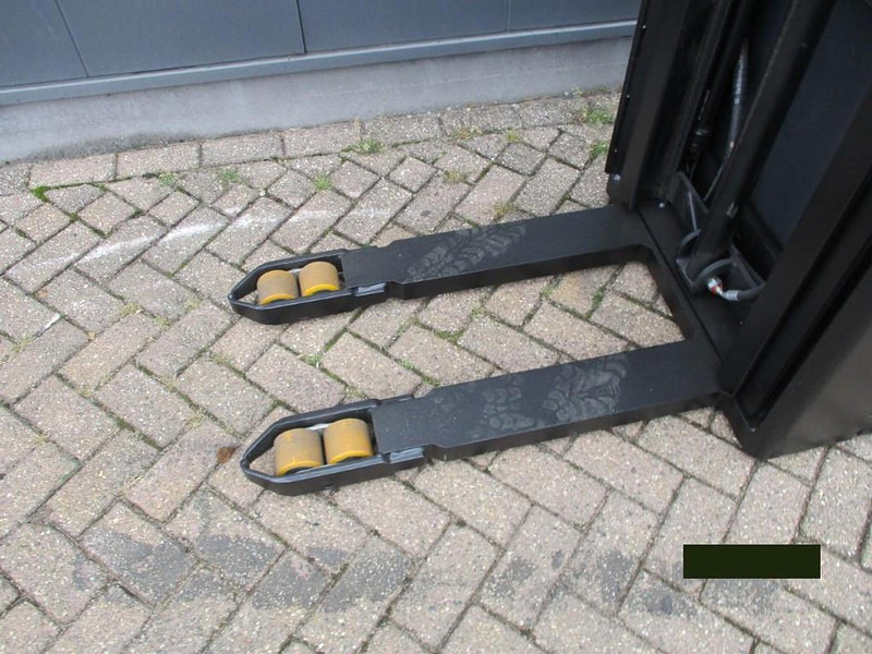 Toyota SPE120 - Kolica za palete: slika 3 Toyota SPE120 - Kolica za palete: slika 3