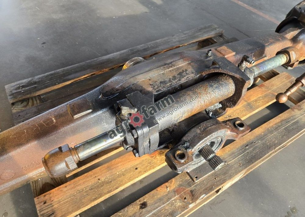 Przedni most Renault Claas Ares 550, Carraro 20.19 - Transmisija: slika 4 Przedni most Renault Claas Ares 550, Carraro 20.19 - Transmisija: slika 4