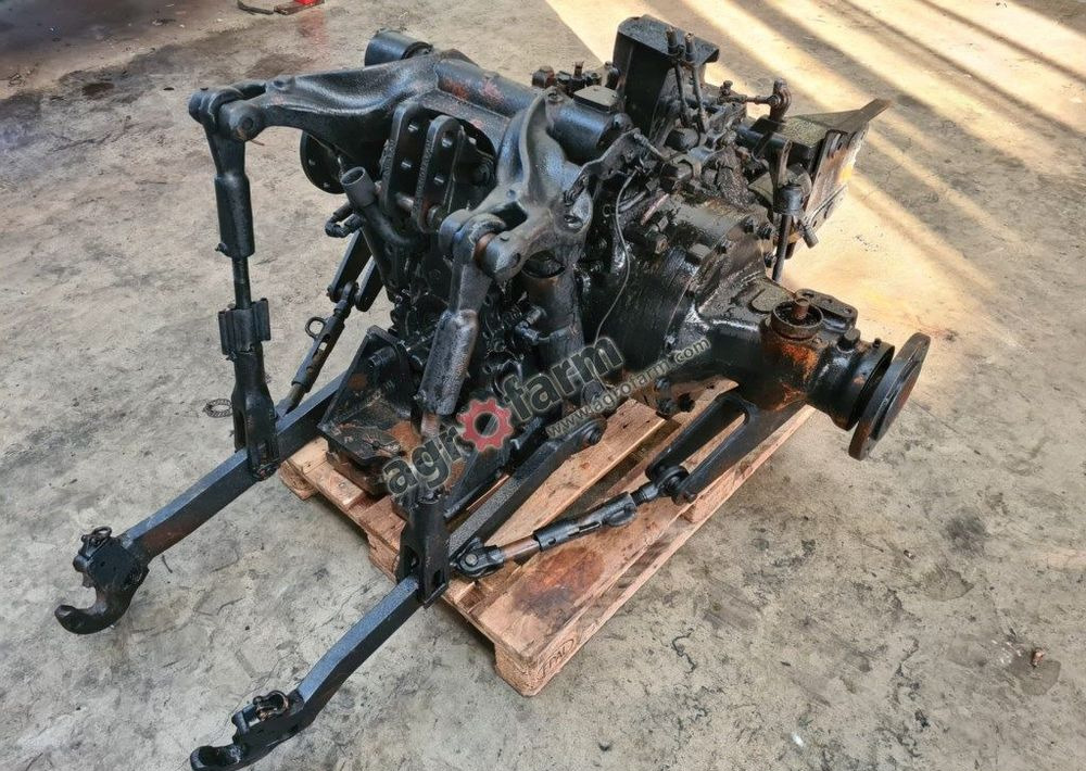 Skrzynia biegów, most tylny John Deere 5080M - Menjač: slika 3 Skrzynia biegów, most tylny John Deere 5080M - Menjač: slika 3