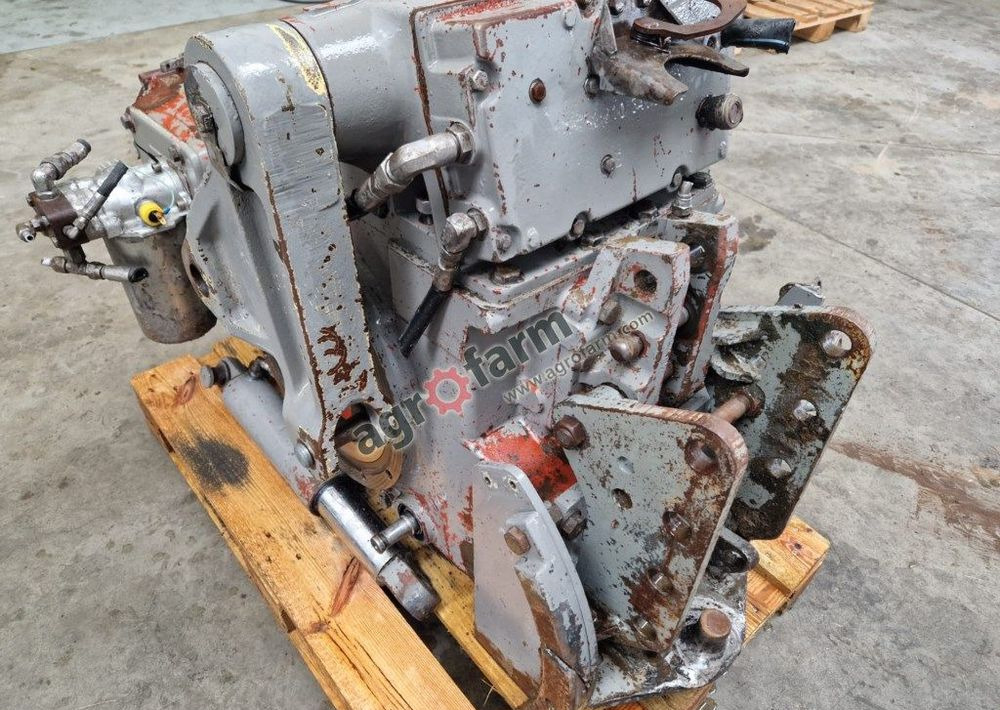 Tylny most Massey Ferguson 2640 - Transmisija: slika 1 Tylny most Massey Ferguson 2640 - Transmisija: slika 1