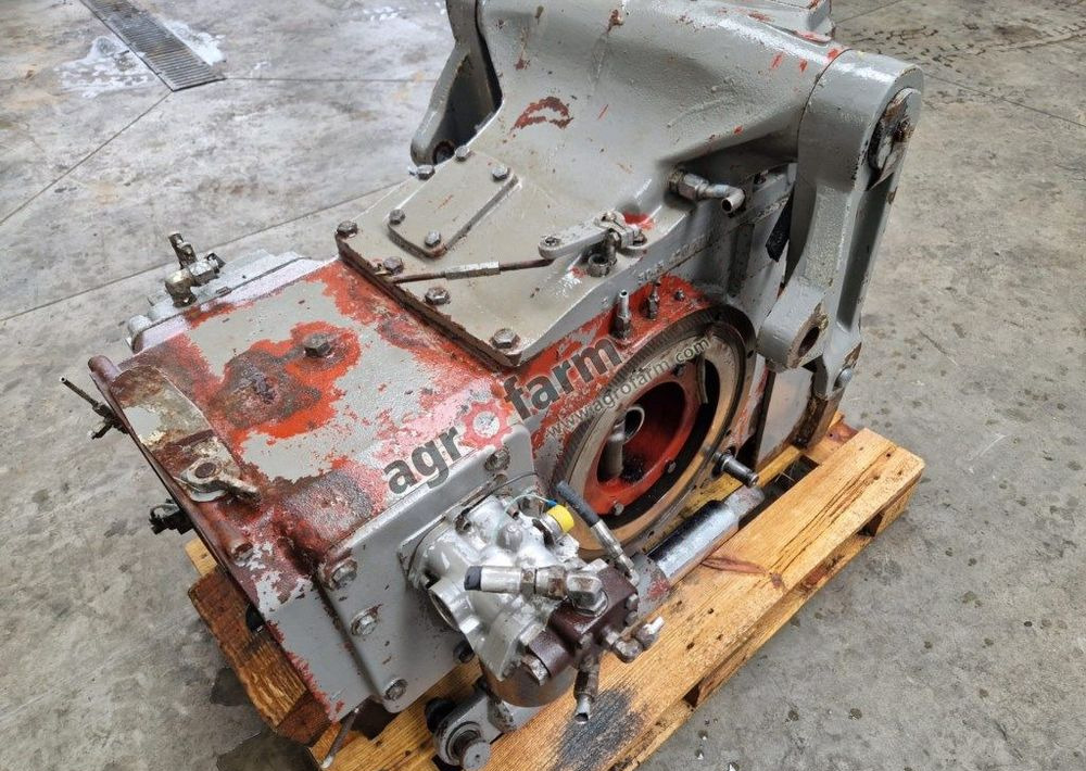 Tylny most Massey Ferguson 2640 - Transmisija: slika 4 Tylny most Massey Ferguson 2640 - Transmisija: slika 4