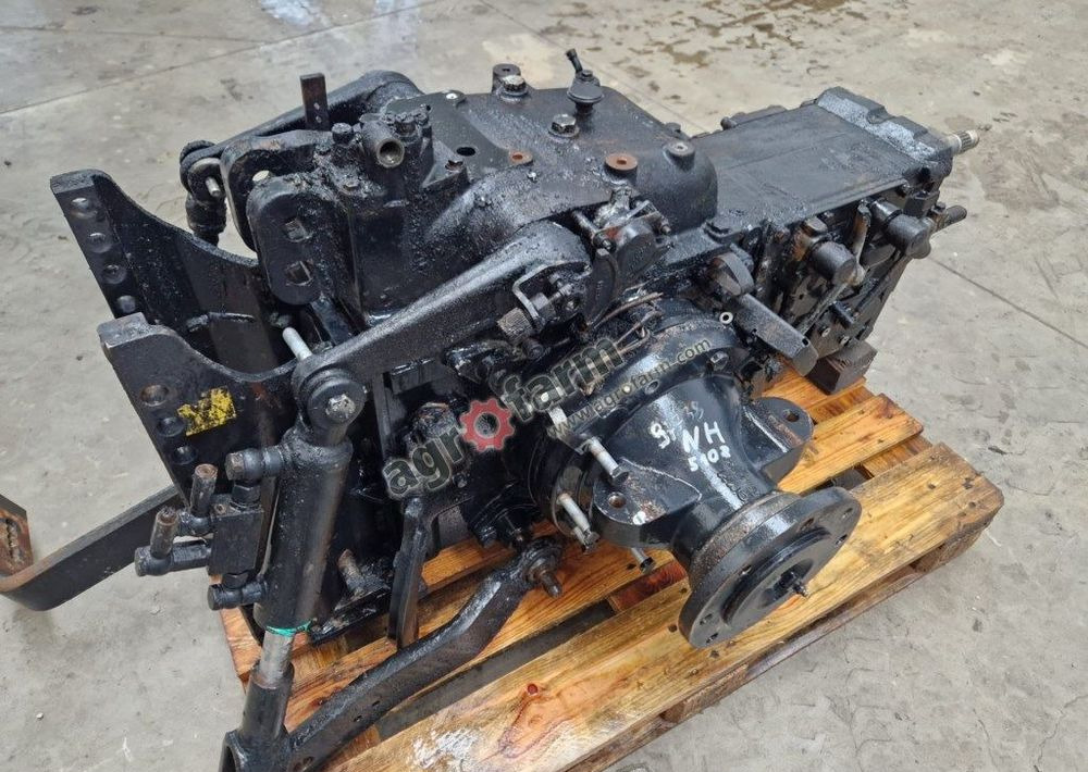 Tylny most New Holland T4.90N 87559163 - Menjač: slika 4 Tylny most New Holland T4.90N 87559163 - Menjač: slika 4
